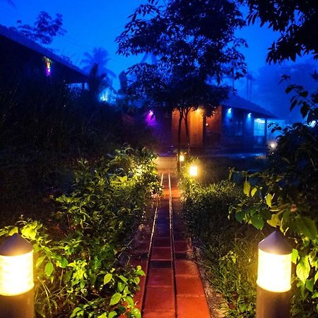 Stone Hills Hotell Kannur Exteriör bild