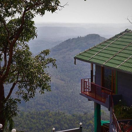 Stone Hills Hotell Kannur Exteriör bild