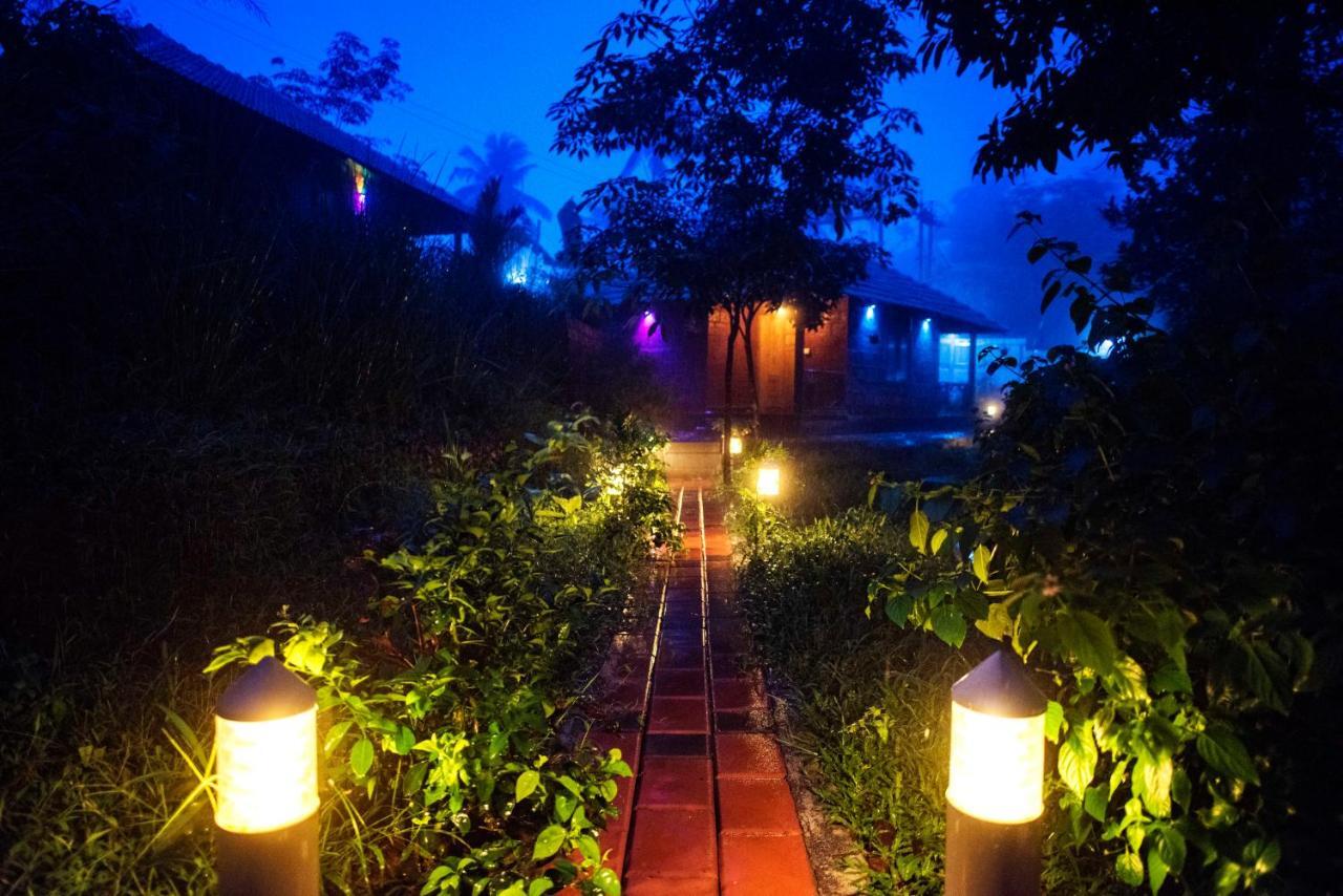 Stone Hills Hotell Kannur Exteriör bild