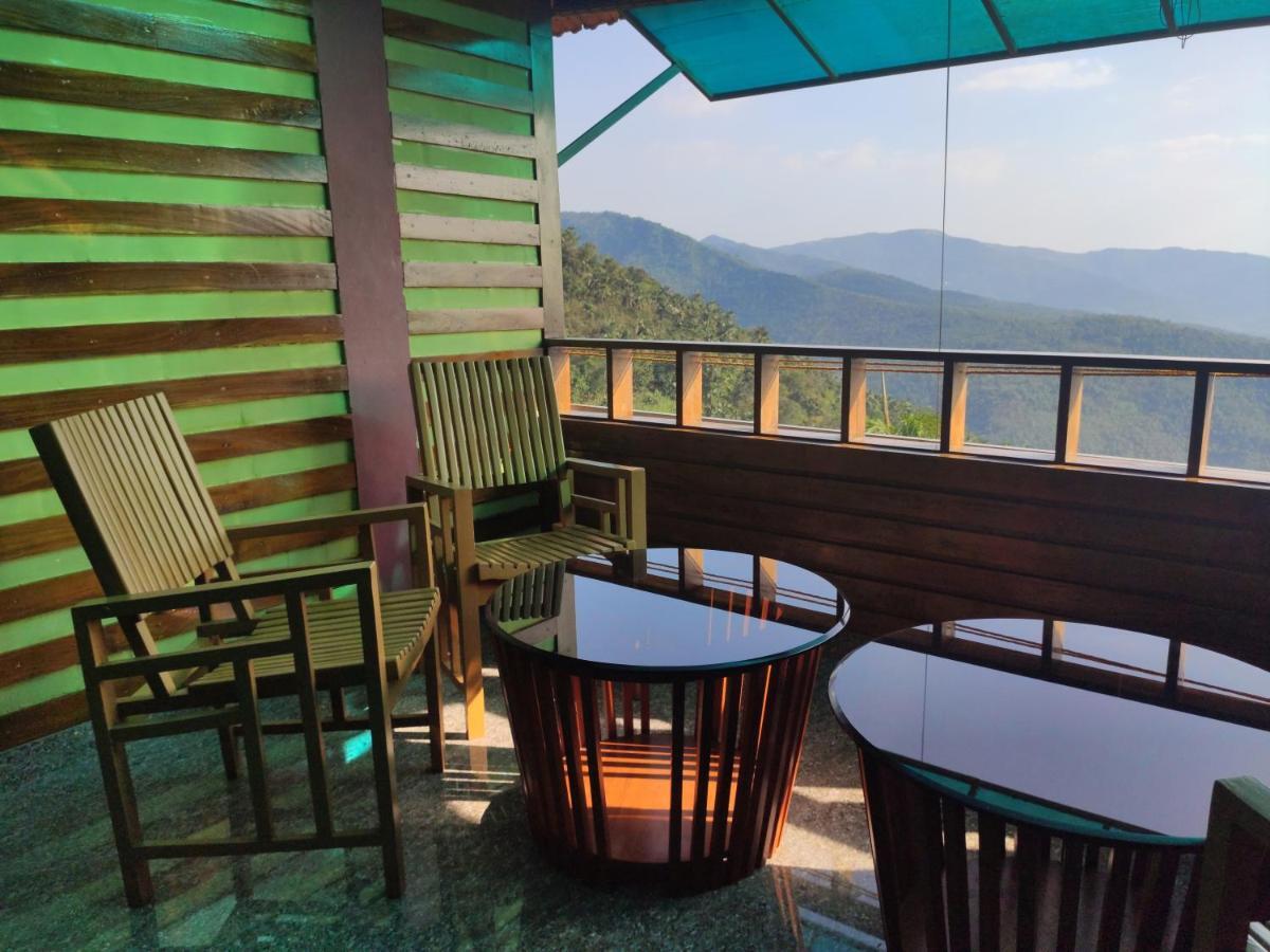 Stone Hills Hotell Kannur Exteriör bild
