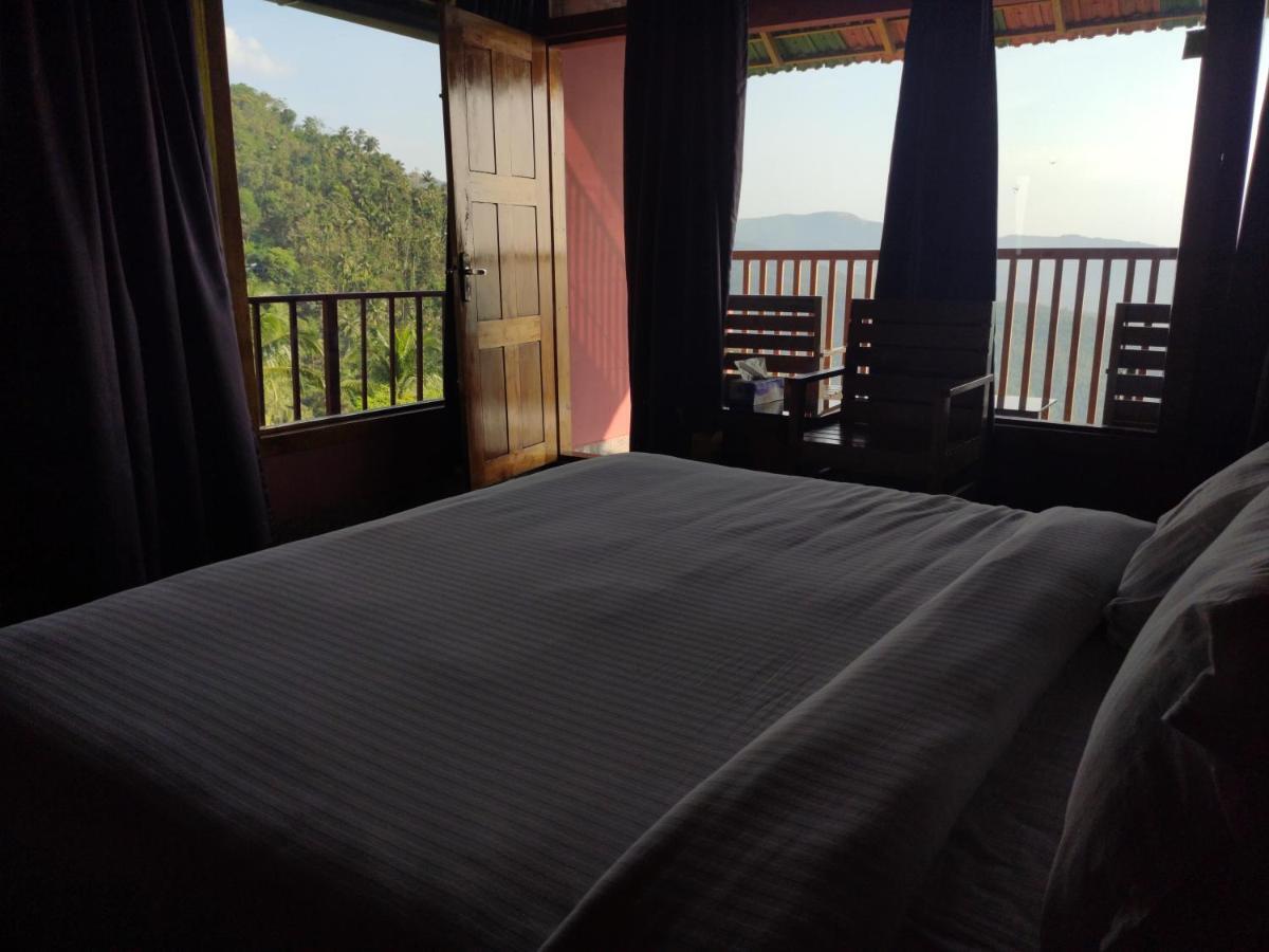 Stone Hills Hotell Kannur Exteriör bild