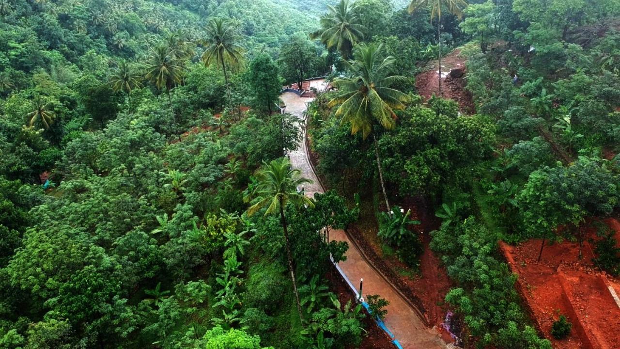 Stone Hills Hotell Kannur Exteriör bild