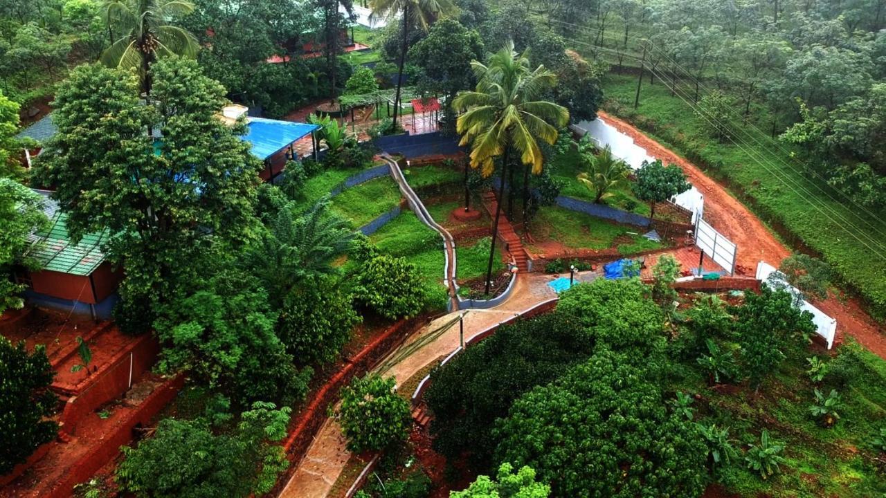 Stone Hills Hotell Kannur Exteriör bild
