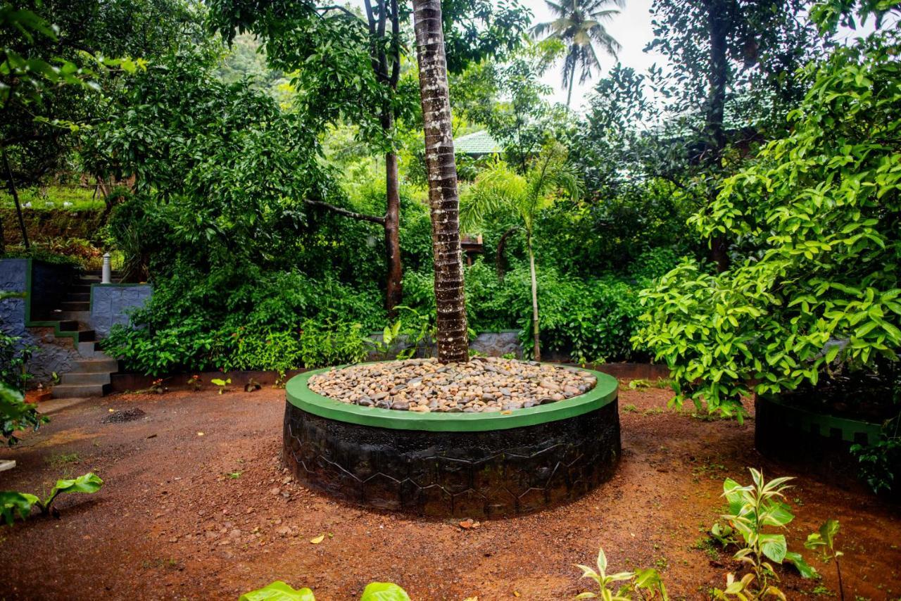 Stone Hills Hotell Kannur Exteriör bild