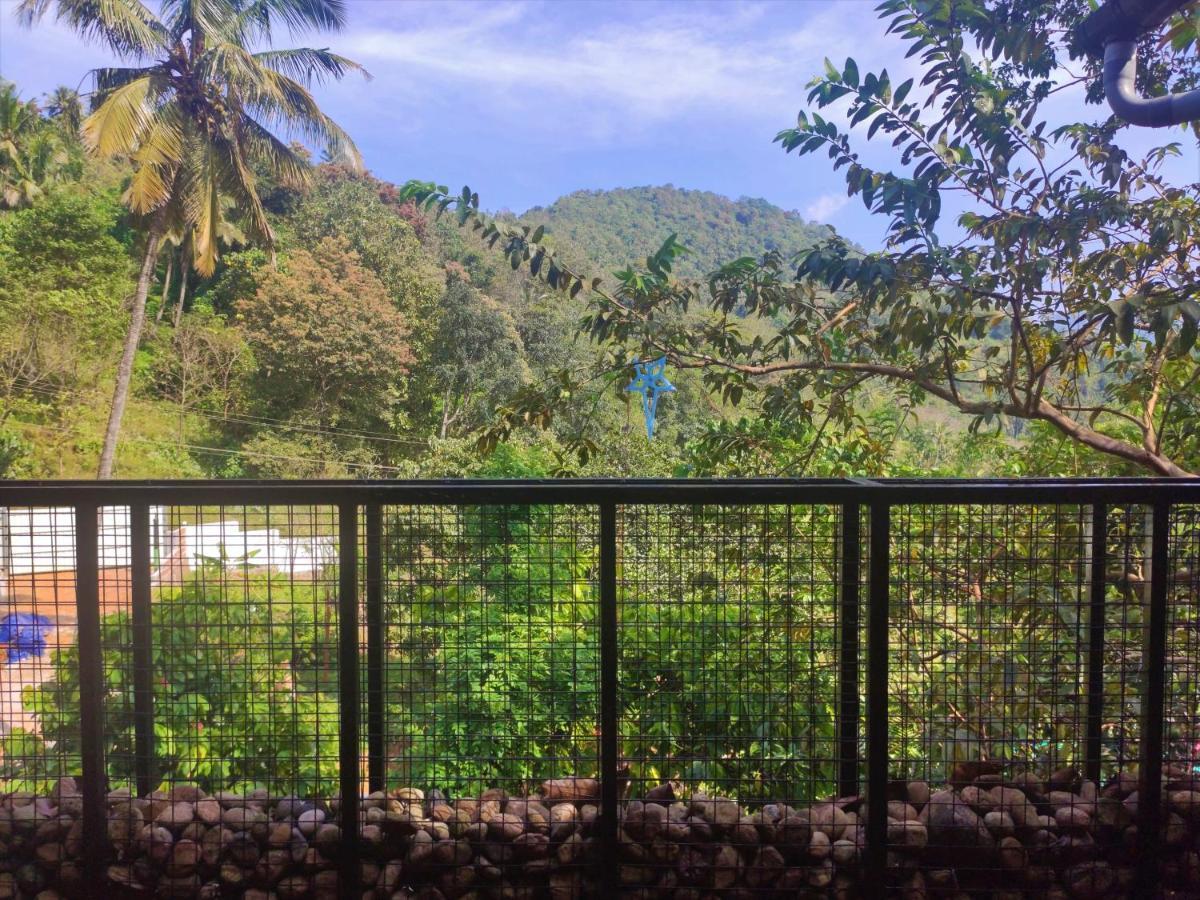 Stone Hills Hotell Kannur Exteriör bild