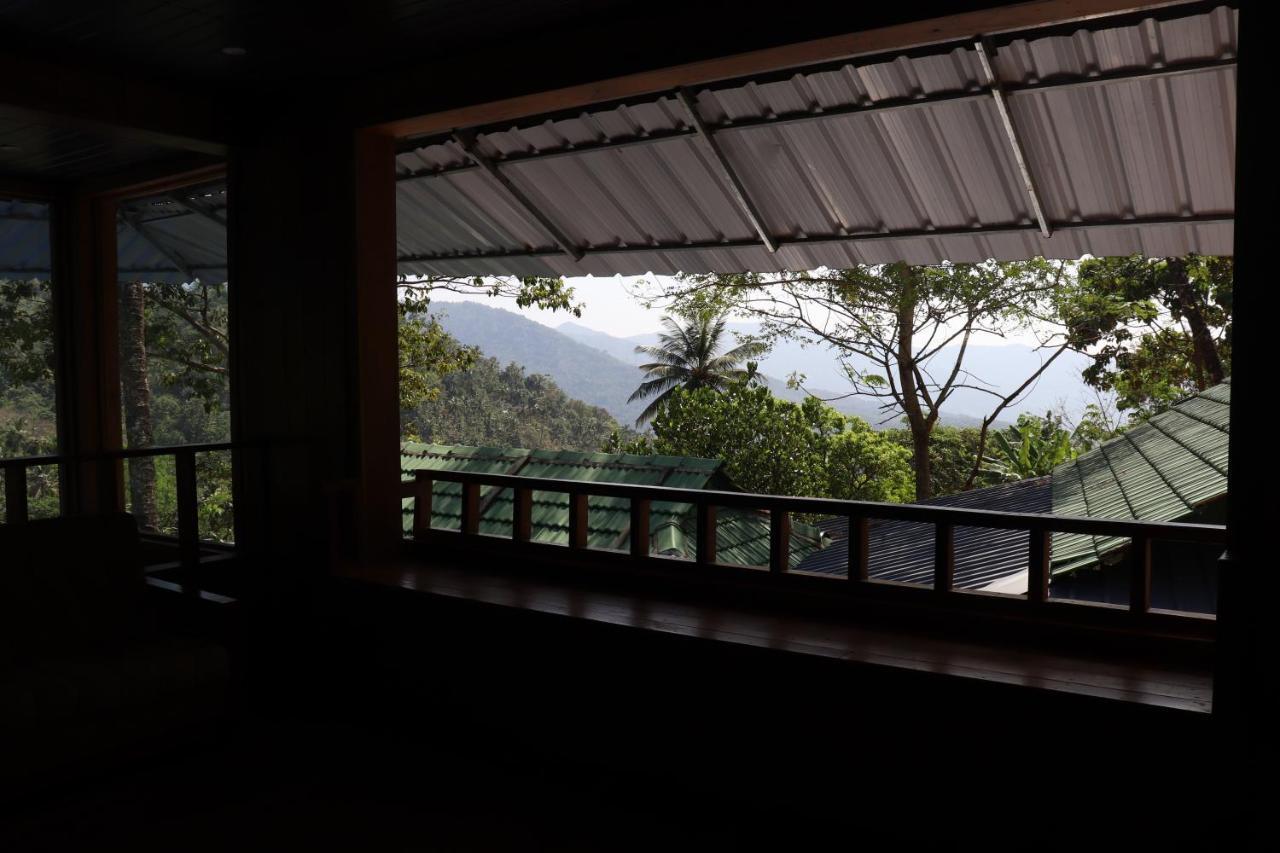 Stone Hills Hotell Kannur Exteriör bild