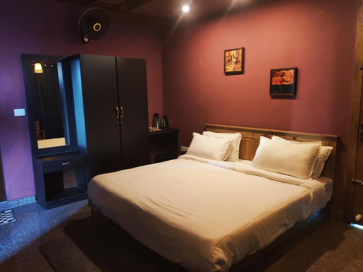 Stone Hills Hotell Kannur Exteriör bild
