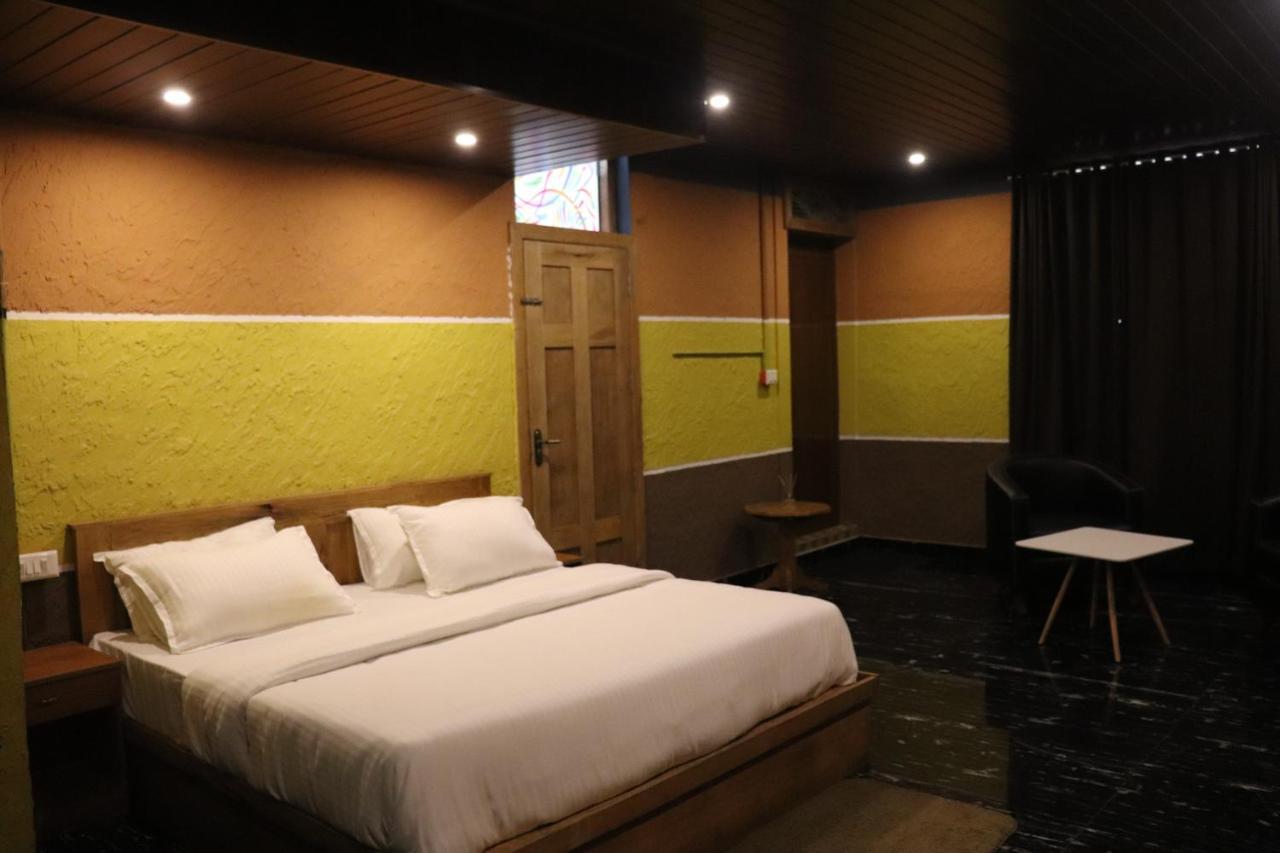 Stone Hills Hotell Kannur Exteriör bild